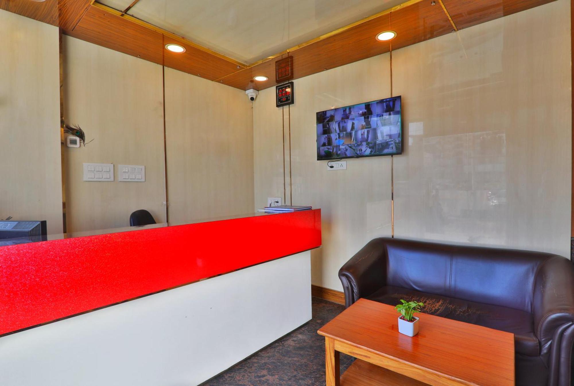 Divine Glory Hotel Lucknow Bagian luar foto