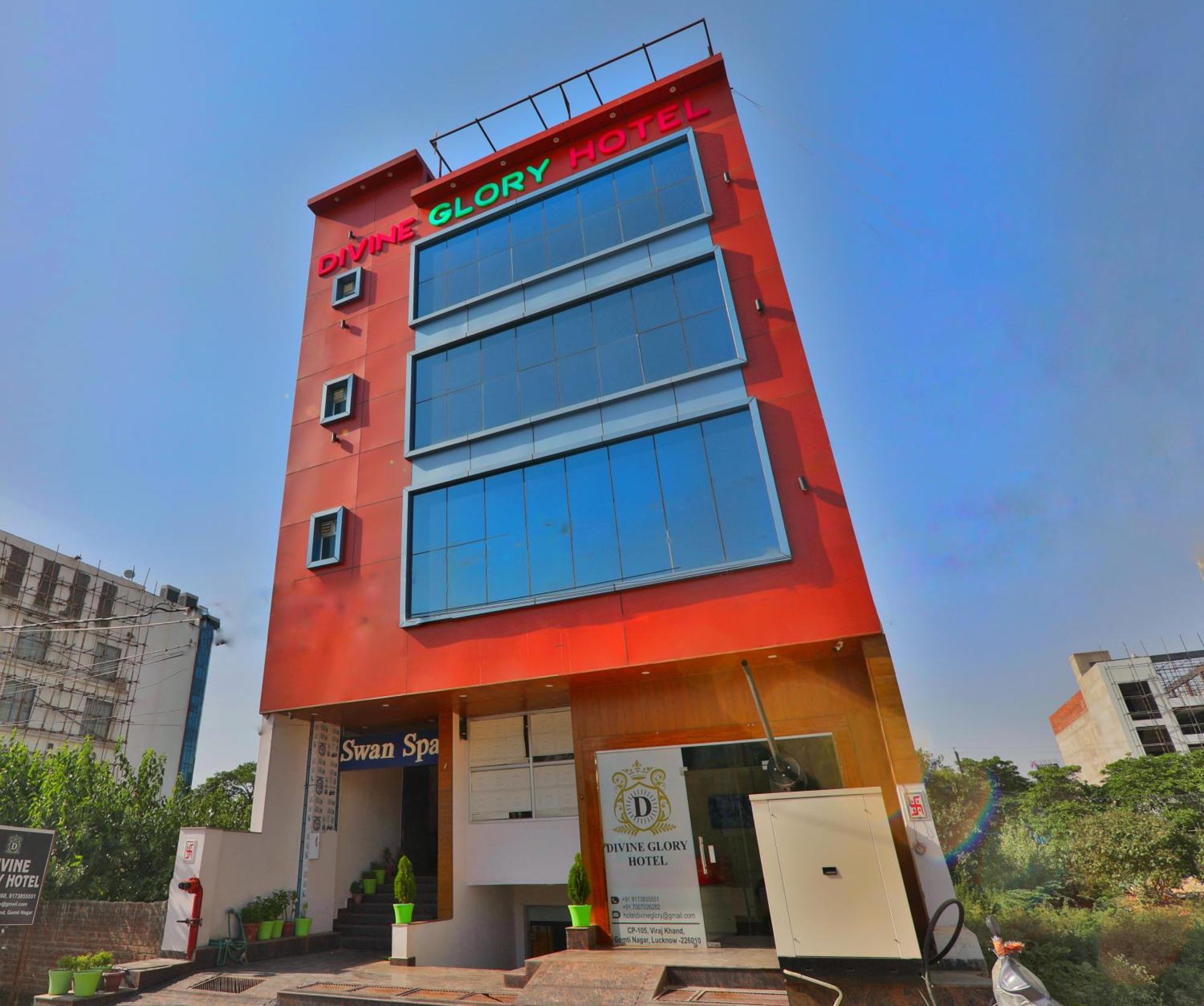 Divine Glory Hotel Lucknow Bagian luar foto